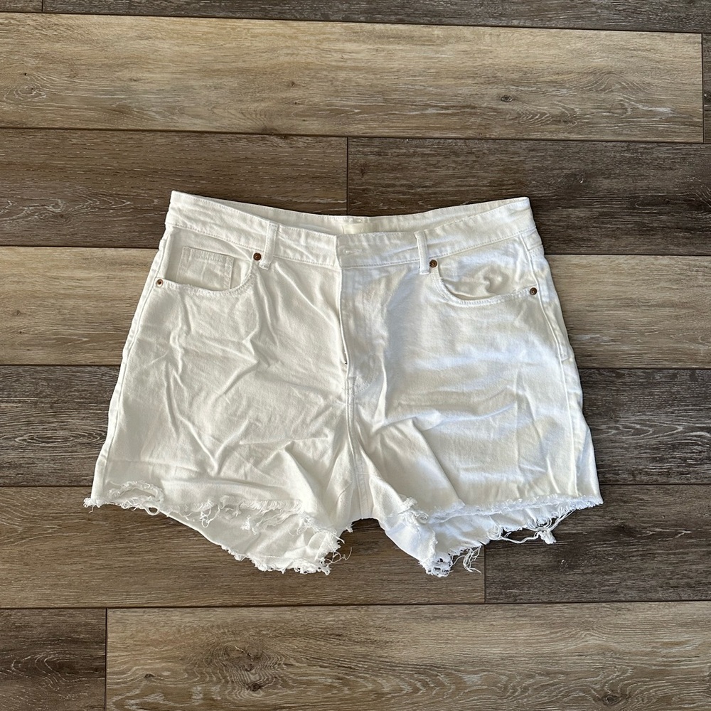 white jean shorts
